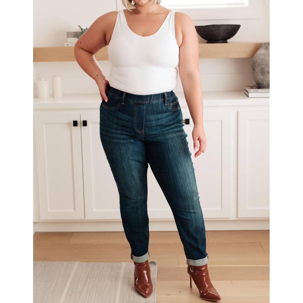 Judy Blue Slim Fit Smile Like That Pull On Jeans Dark Wash HR 16W JB88750 DK